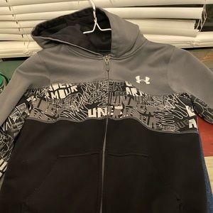 Under armour boys size medium